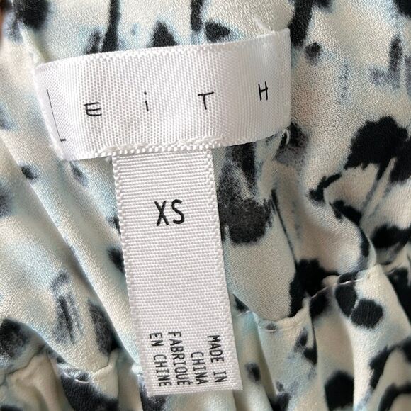 LEITH White Grey Blue Leopard Cheetah Halter Romper Short Jumpsuit Tie Back XS - Picture 10 of 11